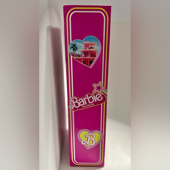 Barbie The Movie Collectible Doll-Margot Robbie as Barbie in Pink Gingham Dress - Picture 8 of 8